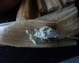 Foto del paso 4 de la receta: Tamales para bocadillo en miniatura de espinacas, chile, hongos, hierbas y cebolla. Las Correa