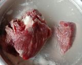 Foto langkah ke 1 dari resep Asem-Asem Daging dan Buncis.