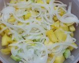 Foto del paso 4 de la receta: Ensalada de palta, ananá y pasas de uva
