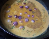 A picture of step 5 of Cream Kanda Curry.
