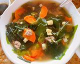 Hình bước làm 2 của món Canh rong biển lười ^^