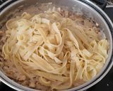 Foto del paso 8 de la receta: Tagliatella con salsa de cebollas y setas caramelizadas y queso de cabra