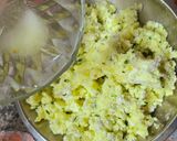 A picture of step 3 of Farali Aloo Paratha.