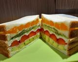 Foto langkah ke 7 dari resep Sandwich Buah Ceria.