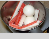 Foto del paso 5 de la receta: Ensaladilla de huevos duros y palitos de mar