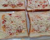 Foto langkah ke 2 dari resep Pizza roti tawar panggang.