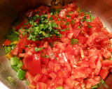 Foto del paso 7 de la receta: Pulpitos en salsa de tomates y pimientos