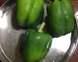 A picture of step 1 of Stuffed Capsicum.
