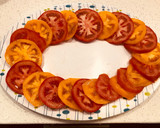 Foto del paso 1 de la receta: Ensalada de tomates con Rúcula