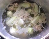 รูปขั้นตอนการทำที่ 9 ของ ต้มจืดแตงกวายัดไส้หมูสับเต้าหู้ไข่