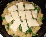 Foto del paso 5 de la receta: Tortilla de papa con cebolla y perejil, rellena!