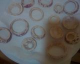 A picture of step 2 of Onion rings.