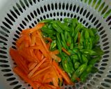 Foto langkah ke 2 dari resep Tumis buncis + wortel.