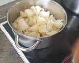Foto del paso 2 de la receta: Merluza con salsa de pimientos de piquillo