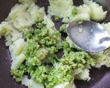 A picture of step 3 of Veg stuffed Suji Pancake.