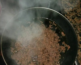 Foto del paso 2 de la receta: Macarrones con carne y salsa de tomate