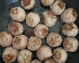 Foto langkah ke 2 dari resep Bola- bola Daging Saus BBQ (Sweet and Sour BBQ Meatballs).