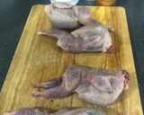 Foto del paso 1 de la receta Codornices estofadas a las hierbas