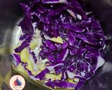 A picture of step 2 of Purple cabbage Soup.