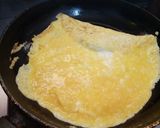Foto del paso 3 de la receta: Omelette con cebollita y muzzarella
