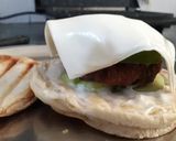 A picture of step 5 of Veg Cheese Burger.