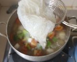 Foto langkah ke 10 dari resep Sop Oyong Soun Telur Puyuh.