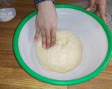Foto langkah ke 8 dari resep Cara Membuat Adonan Roti yang Empuk & Mengembang.
