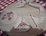 A picture of step 5 of Ozbek Samosas.