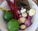 Foto langkah ke 1 dari resep Sup Kembung Tomyam.