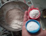 A picture of step 4 of Bran Flour Cake and Cupcakes (for my Birthday today!).