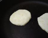 Foto del paso 9 de la receta: Arepas de maíz blanco pisado