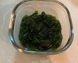 A picture of step 1 of Wakame seaweed and egg udon in 10 mins.
