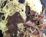 รูปขั้นตอนการทำที่ 5 ของ บะหมี่อบขาเป็ดเห็ดหอม