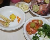 Foto langkah ke 1 dari resep Sup kepala ikan kakap merah.