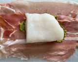 A picture of step 3 of Pesto Parma Parcels of Cod.