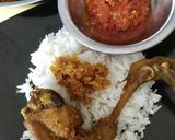 Foto langkah ke 4 dari resep Ayam goreng kuning+serundeng  kelapa.