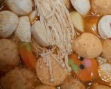 Foto langkah ke 3 dari resep Tom yum bakso seafood.