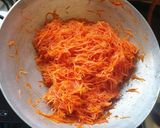 A picture of step 1 of Carrot Halwa.