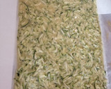 Foto del paso 1 de la receta: Brazo gitano de calabacín relleno🥒🧀