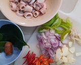 Foto langkah ke 2 dari resep Oseng Cumi Asin.