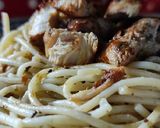 Foto langkah ke 5 dari resep Spaghetti Aglio e Olio dengan Italian herbs chicken grill.