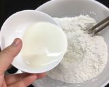 Hình bước làm 2 của món Bánh bao gấc hình heo con