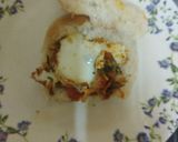 A picture of step 4 of Peri Tawa egg pav.