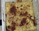 A picture of step 8 of Pineapple crumble with yogurt and chocolate cookies.