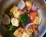 A picture of step 5 of Paneer Shashlik Sizzler.