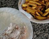 Foto del paso 2 de la receta: Filete de pechuga empanizado a la cuarentena