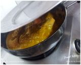 A picture of step 7 of Lobsters Curry.