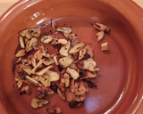 Foto del paso 2 de la receta: Huevo(s) al plato con champiñones