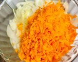A picture of step 1 of Tilapia baked with carrots and onions.