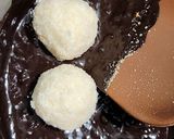 Foto langkah ke 5 dari resep 379. Bounty Balls.